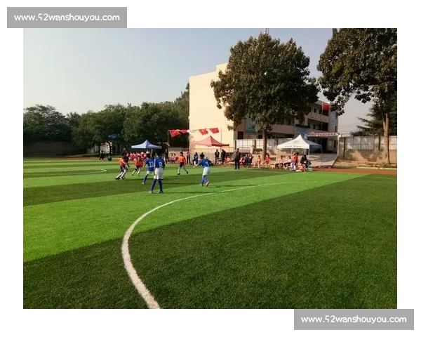 鏖战绿茵场的激情回顾与关键瞬间全景解析 鏖战绿茵场的激情回顾与关键瞬间全景解析